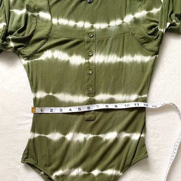 Ten Sixty Sherman Women’s Olive Green Tie Dye Square Neckline Body Suit - Picture 11 of 16